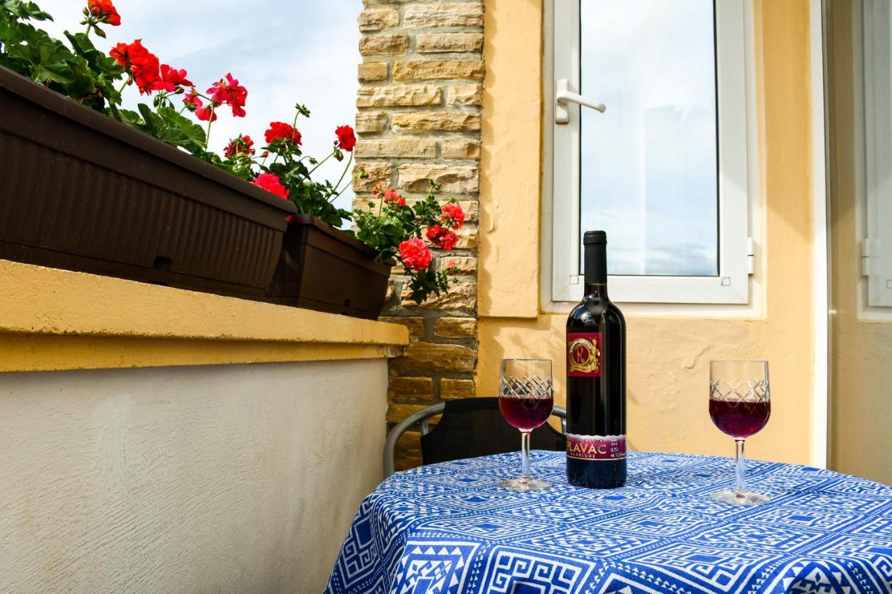Apartament Mara Ražanac Zewnętrze zdjęcie